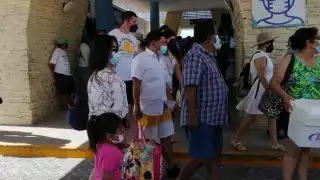 Clima permite cruces sin restricciones entre Puerto Juárez e Isla Mujeres