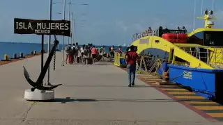 Los costos varían dependiendo de la agencia, si eres residente o vacacionista, adulto, niño o persona de la tercera edad