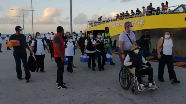 También se pudo ver la llegada de parte del equipo médico de la jornada de vacunación