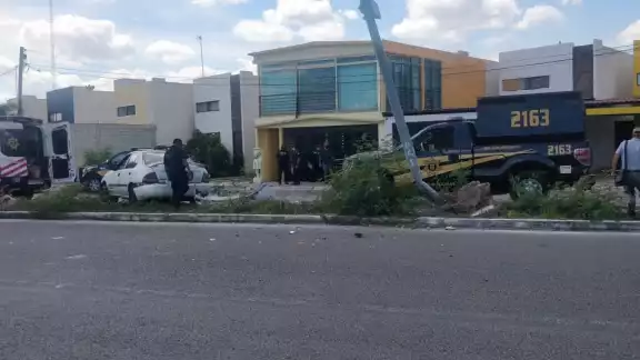 El conductor fue enviado a la SSP Yucatán en calidad de detenido por los daños a terceros El conductor fue enviado a la SSP Yucatán en calidad de detenido por los daños a terceros