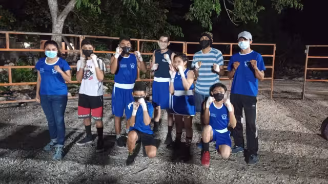 Entrenadores trabajaron en preparación física y técnica.