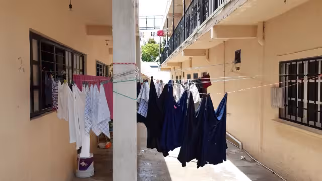 Otros problemas en vivienda observados por el Coneval son que 1.7 por ciento de las personas viven en hogares sin pisos firmes