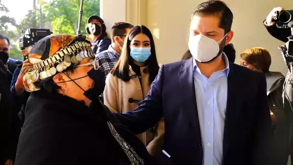 Gabriel Boric se convierte en el presidente más joven en Chile Gabriel Boric se convierte en el presidente más joven en Chile