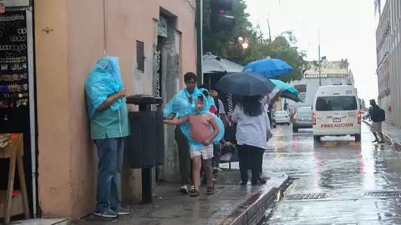Se recomienda tomar precauciones por las fuertes lluvias