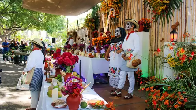 El Altar Monumental estará hasta el 3 de noviembre en la Plaza Grande de Mérida