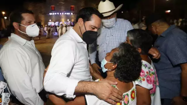 Familias se reunieron con Mauricio Vila desde Tizimín