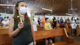 Las misas se llevaron a cabo a pesar de la contingencia sanitaria de COVID-19