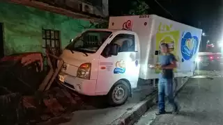 El conductor intentó darse a la fuga, pero fue detenido por los vecinos