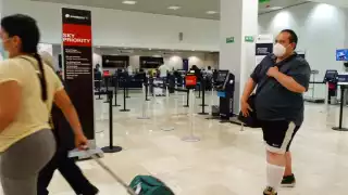 El primer vuelo en llegar a la terminal aérea de Mérida fue uno operado por VivaAerobús, que despegó en la CDMX