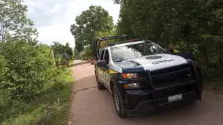 Policías arribaron al sitio para entrevistarse con el conductor