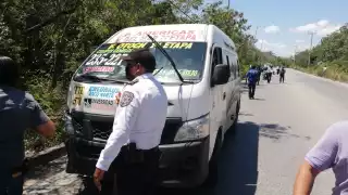 Conductor de combi mata a un hombre en el Arco Vial de Cancún: VIDEO
