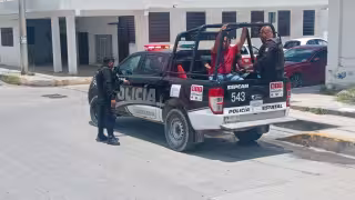 Los taxis fueron detenidos y los ilegales asegurados y trasladados a la subsede de la Fiscalía General de la República (FGR)