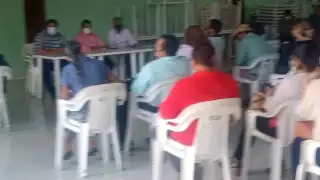 Un grupo de los supuestos estafados sostuvo una reunión con dirigentes, pero no hubo solución a su problema