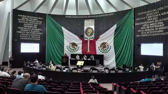 Afirman que no sirven de nada, porque no ayudan al pueblo y sólo aparecen cuando hay elecciones Afirman que no sirven de nada, porque no ayudan al pueblo y sólo aparecen cuando hay elecciones