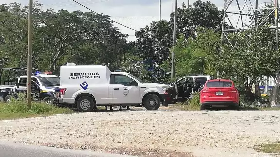 El cuerpo estaba en pleno cruce de avenidas en Cancún El cuerpo estaba en pleno cruce de avenidas en Cancún