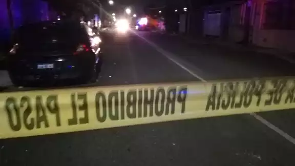 Las autoridades acordonaron el área del asesinato