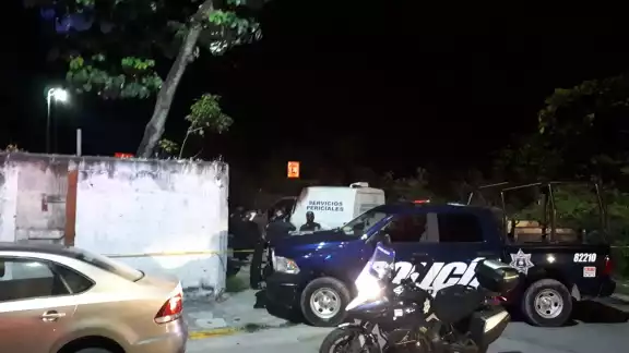 El cuerpo sin vida fue encontrado en la avenida 25 con avenida Aviación El cuerpo sin vida fue encontrado en la avenida 25 con avenida Aviación
