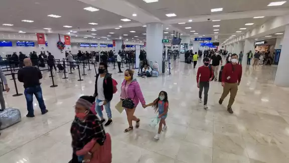 Las Aerolíneas cancelaron sus salidas agendadas para hoy en el Aeropuerto de Cancún Las Aerolíneas cancelaron sus salidas agendadas para hoy en el Aeropuerto de Cancún