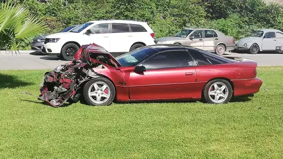 Así quedó el coche luego del accidente