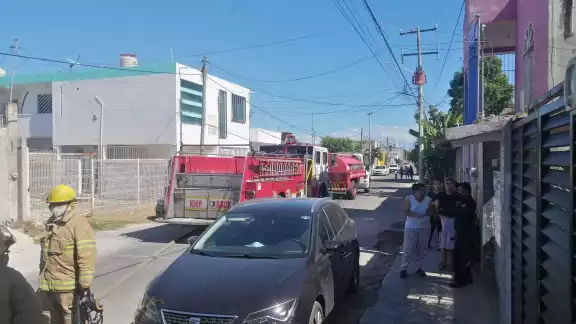 Ninguna persona resultó lesionada, ya que que el fuego fue controlado de manera casi inmediata por los habitantes de la vivienda