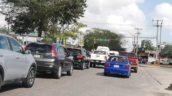 El tráfico en las avenida 135 ha estado sin problemas. El tráfico en las avenida 135 ha estado sin problemas.