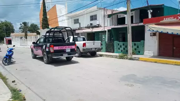 Los elementos de seguridad llegaron al momento en que los ladrones se encontraban en lugar