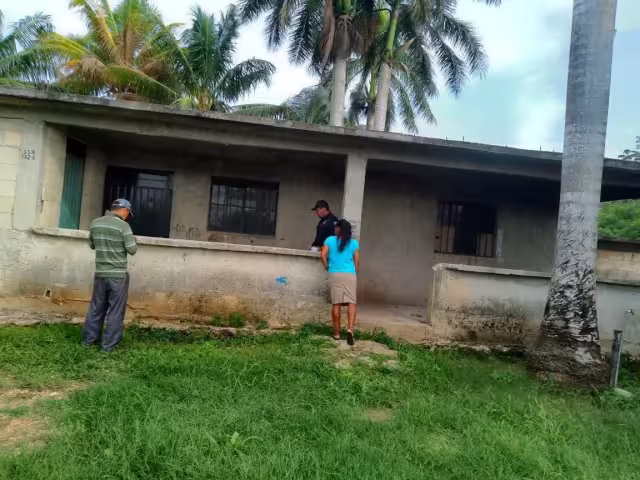 El hombre fue atacado por al menos cuatro personas