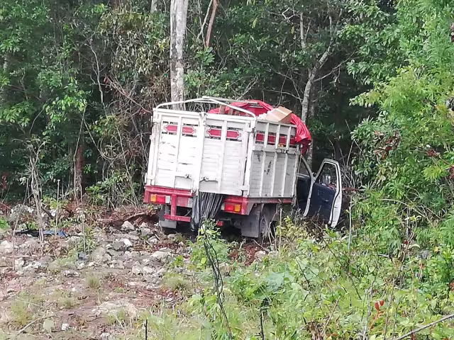 Al lugar llegaron policías preventivos para evitar actos de rapiña