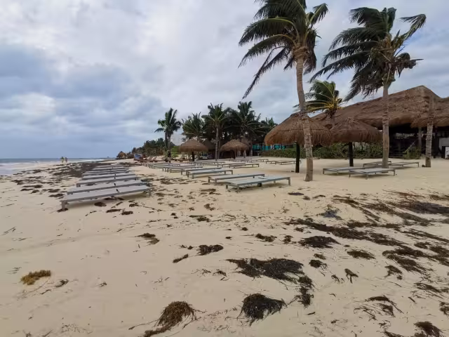 Continúan estragos en la Zona Hotelera tras paso de huracanes Delta y Zeta. Foto: Archivo.