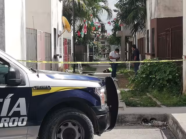 Los pistoleros que se trasladaban abordo de un taxi en el Fraccionamiento Villas Otoch