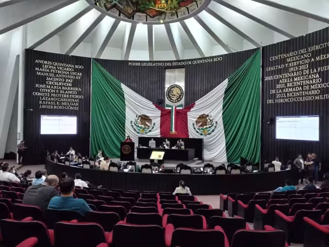 Afirman que no sirven de nada, porque no ayudan al pueblo y sólo aparecen cuando hay elecciones