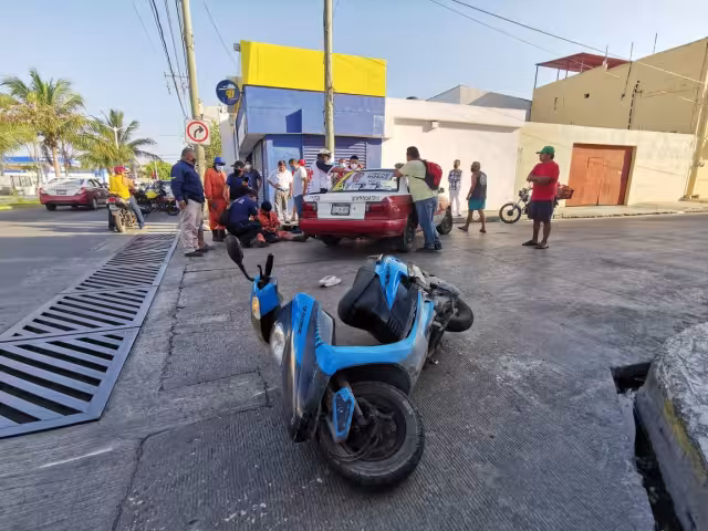 Las dos personas resultaron con lesiones de consideraciones, después de ser atropellado por el conductor de un taxi