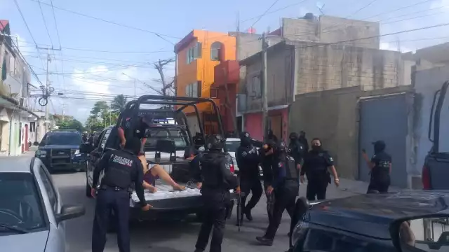 Policías de Playa del Carmen detuvieron a los presuntos implicados en el robo de una casa de empeño ubicada en el fraccionamiento Palmas I