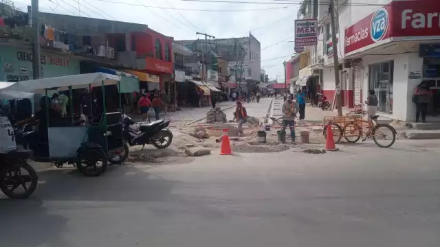 La reconstrucción vial conforma la calle 29, entre la intersección de la avenida Héctor Pérez Martínez y la 22 de la colonia Centro de la cabecera municipal