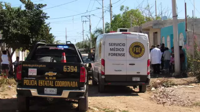 Según los vecinos era bebedor consuetudinario y anoche lo vieron sentado en la puerta de su casa