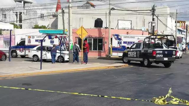 Las autoridades acordonaron la zona del ataque al taxista