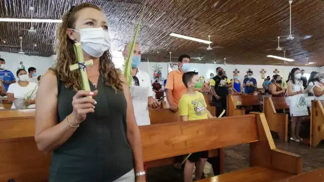 Las misas se llevaron a cabo a pesar de la contingencia sanitaria de COVID-19