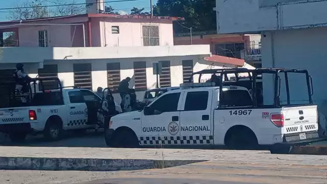 Dos elementos de la GN fueron retenidos por algunos pobladores