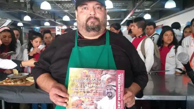 Desde muy joven estuvo interesado de compartir la gastronomía yucateca con el mundo