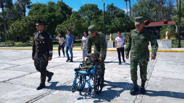 El menor de Escárcega convivió con los militares de Campeche todo el día