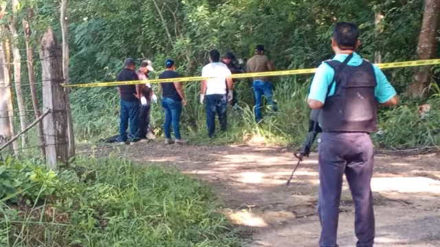 Un campesino que se dirigía a su parcela avisó del cuerpo en un campo de terracería
