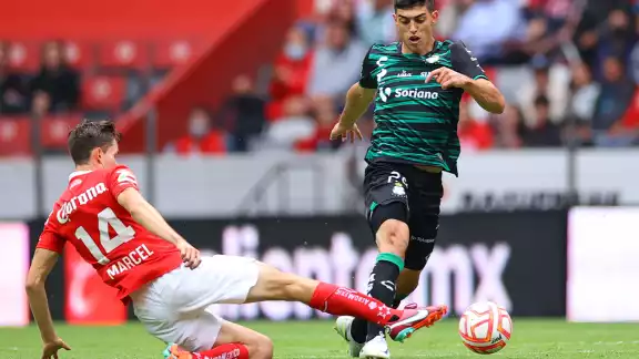 Los Diablos Rojos se impusieron con goles de Leo Fernández y Jordan Sierra; por Santos Laguna descontó Hugo Rodríguez