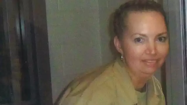 Montgomery fue condenada en 2004 por estrangular a una mujer de Misuri que estaba embarazada de ocho meses.
