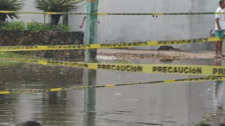 Lluvias inundan avenidas y causan caos vial en Chetumal; cierran carril en Pacto Obrero