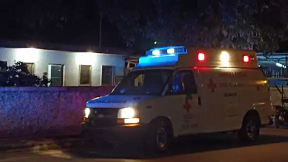 La casa fue consumida en su totalidad por el fuego La casa fue consumida en su totalidad por el fuego