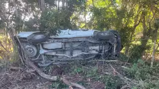 Paramédicos atendieron a los tres lesionados