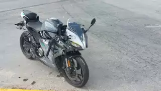 El motociclista fue trasladado de urgencia al Hospital General de Playa del Carmen