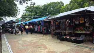 Ayuntamiento aclara: no suben las tarifas para comerciantes en vía pública en Mérida