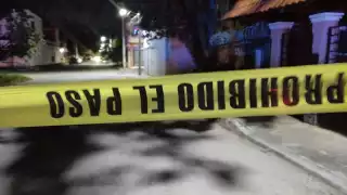 Al momento de su desaparición, vestía un Jumper color azul  y blanco