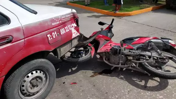 La motocicleta resultó con daños menores